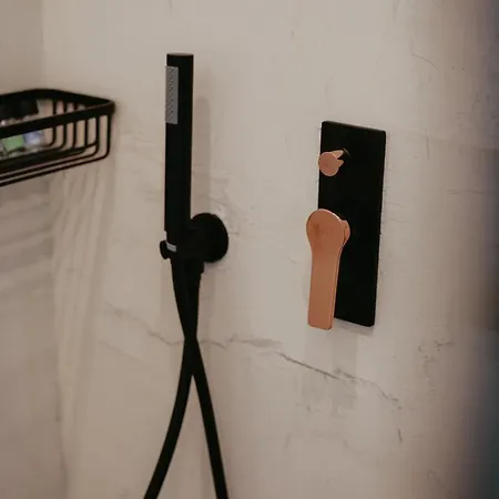 Trinity Hospitality Ξενοδοχείο