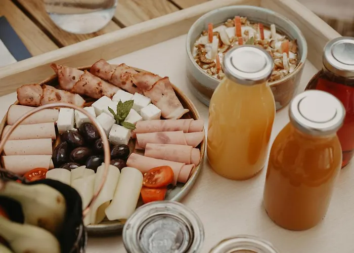 Trinity Hospitality Ξενοδοχείο