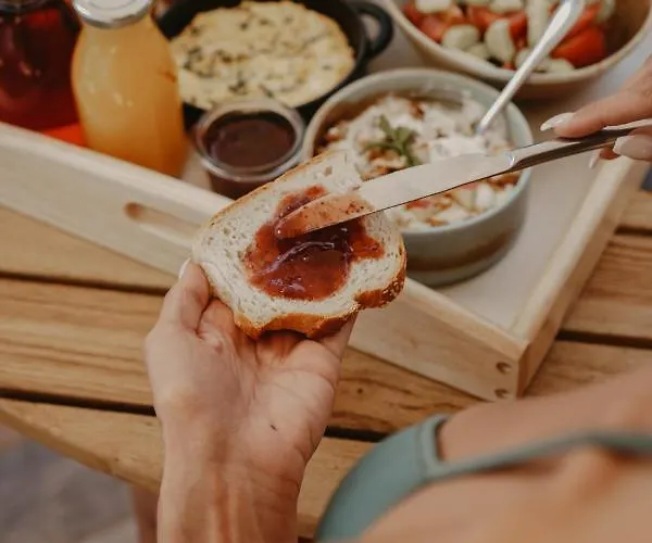 Trinity Hospitality * Αμμουλιανή