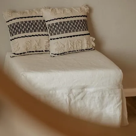 Trinity Hospitality * أمولياني